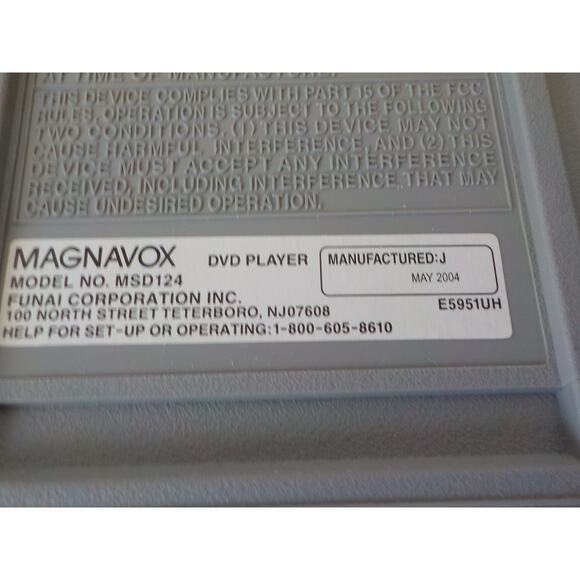 Magnavox MSD124 Progressive Scan DVD Player - It Turns On - Picture 12 of 13